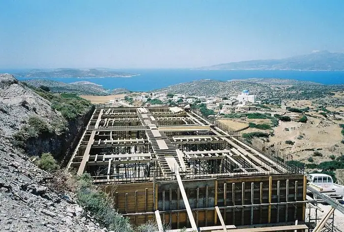 Δεξαμενή στη νήσο Ηρακλειά