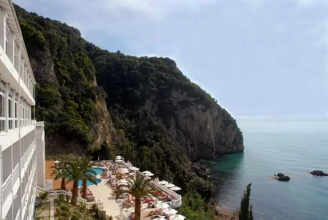 Ανακαίνιση ξενοδοχείου Aquis Agios Gordios στον Αγιο Γόρδιο Κέρκυρας — 2