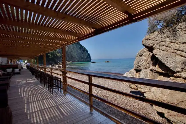 Ανακαίνιση ξενοδοχείου Aquis Agios Gordios στον Αγιο Γόρδιο Κέρκυρας — 5
