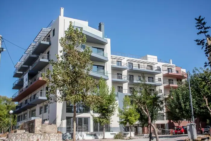 Κτίριο διαμερισμάτων, καταστημάτων και εκπαιδευτηρίων στους Αγίους Αναργύρους