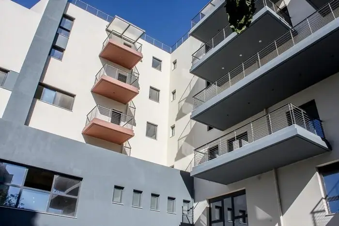 Κτίριο διαμερισμάτων, καταστημάτων και εκπαιδευτηρίων στους Αγίους Αναργύρους — 13