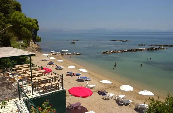 Ξενοδοχειακή μονάδα Pelekas Beach στον Πέλεκα Κέρκυρας — 7
