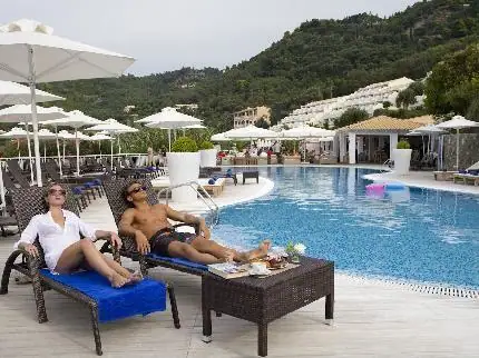 Ξενοδοχειακή μονάδα Pelekas Beach στον Πέλεκα Κέρκυρας — 12