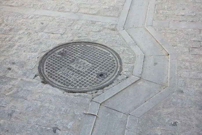 Πλατεία και πεζόδρομοι Νάουσας Πάρου — 13