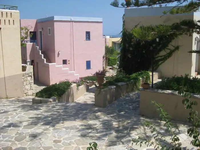 Ανακαίνιση και αναδιαμόρφωση ξενοδοχειακής μονάδας Aquis Silva Beach στην Χερσόννησο Κρήτης